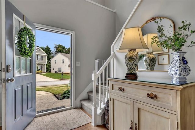 617 Lullingstone Drive SE, Marietta, GA 30067