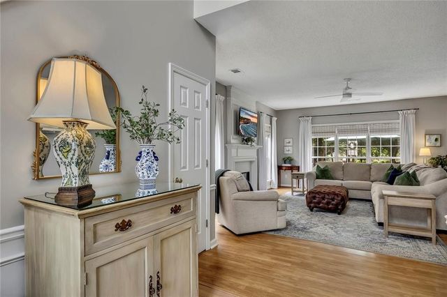 617 Lullingstone Drive SE, Marietta, GA 30067