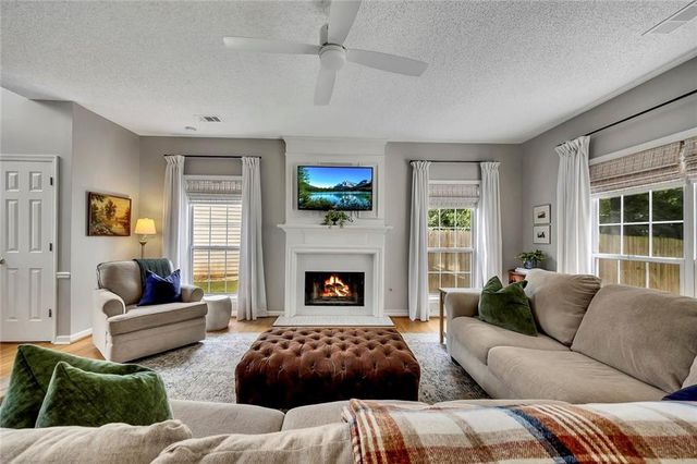 617 Lullingstone Drive SE, Marietta, GA 30067