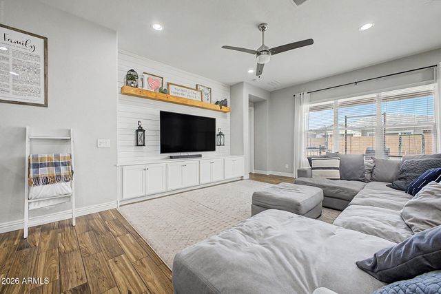 10728 E PALLADIUM Drive, Mesa, AZ 85212