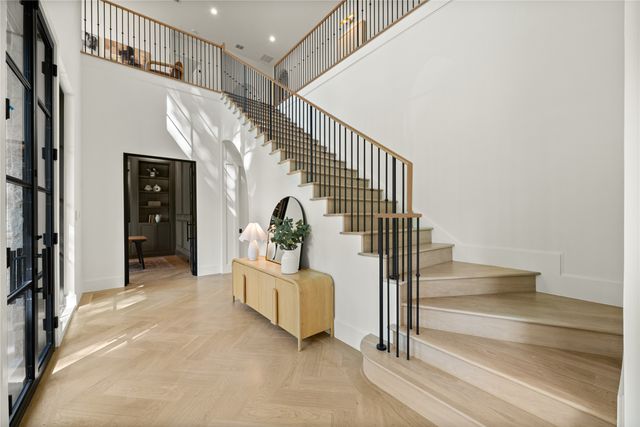 6924 Redstart Lane, Dallas, TX 75214