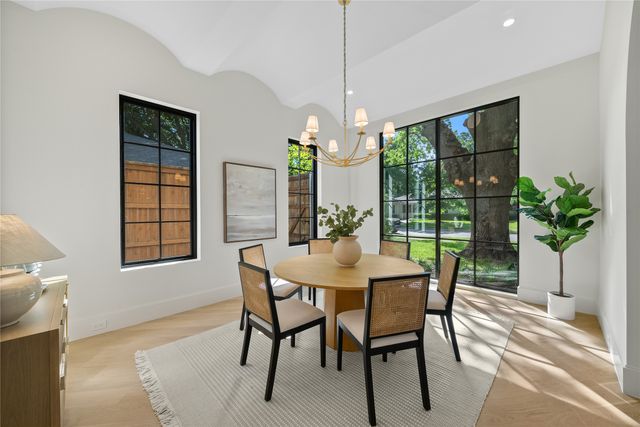 6924 Redstart Lane, Dallas, TX 75214