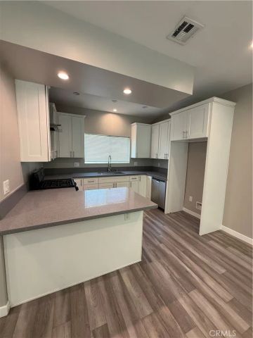 6248 Tujunga Avenue, North Hollywood, CA 91606
