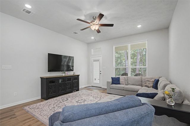 3721 Youpon Lane, Huntsville, TX 77340