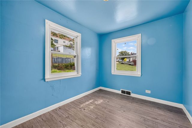 13 Washington Ave, North Irwin, PA 15642