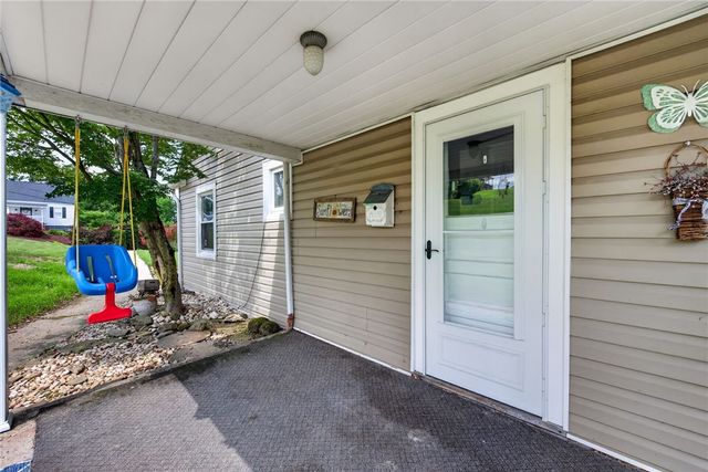 13 Washington Ave, North Irwin, PA 15642