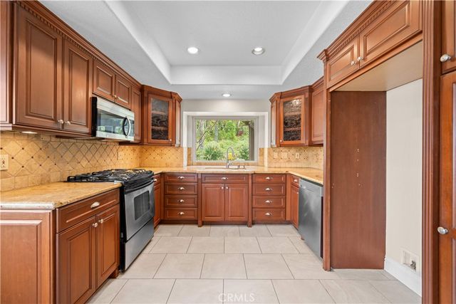 9522 Orange Street, Rancho Cucamonga, CA 91737
