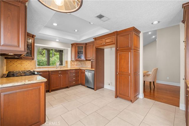 9522 Orange Street, Rancho Cucamonga, CA 91737