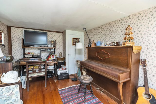 184 Smith Road, Antrim, NH 03440