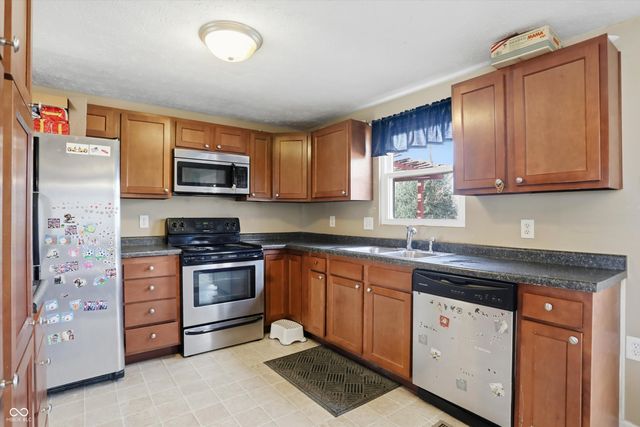 7706 Snowflake Drive, Indianapolis, IN 46227