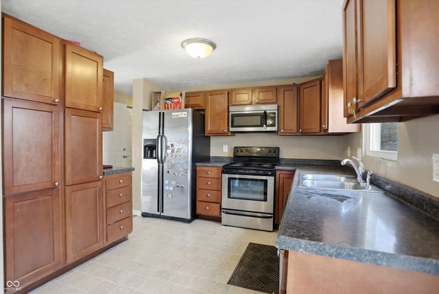 7706 Snowflake Drive, Indianapolis, IN 46227