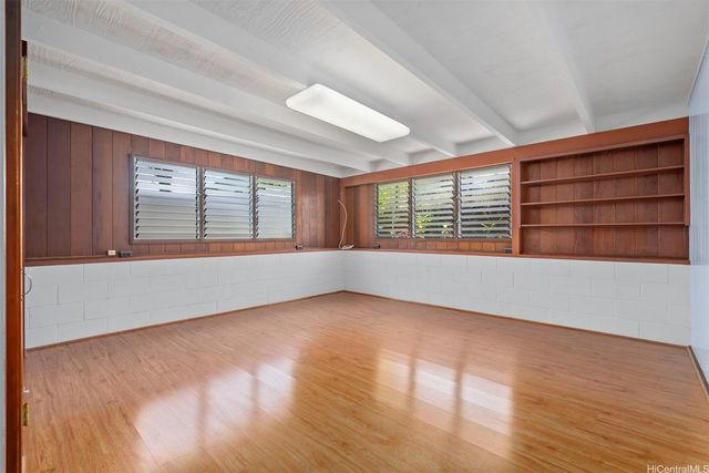 2073 Komo Mai Drive, Pearl City, HI 96782
