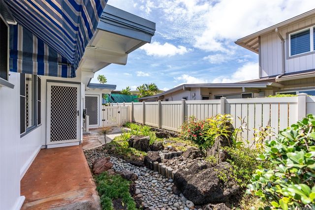 2073 Komo Mai Drive, Pearl City, HI 96782