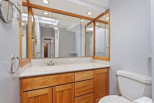 2073 Komo Mai Drive, Pearl City, HI 96782