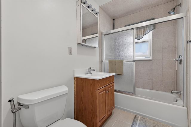 2349 COLONIAL DR, Rahway, NJ 07065