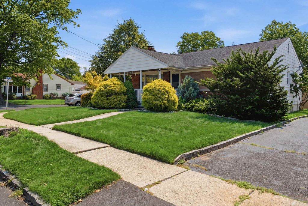 2349 COLONIAL DR, Rahway, NJ 07065