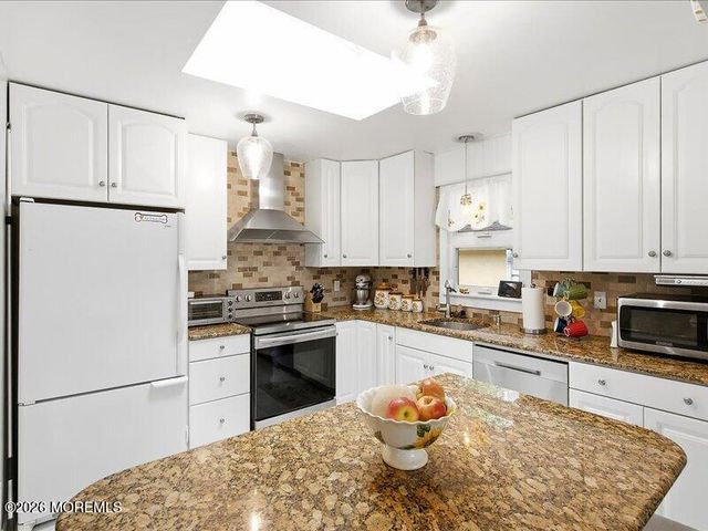 1944 Pine Meadow Avenue, Toms River, NJ 08753
