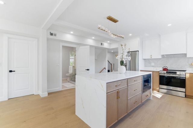 8 Guild St, Medford, MA 02155