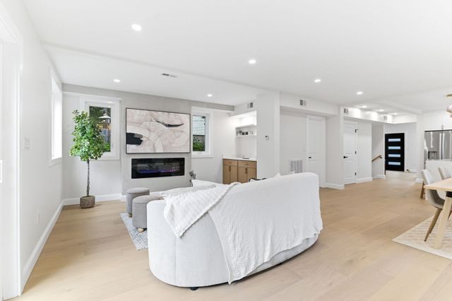 8 Guild St, Medford, MA 02155