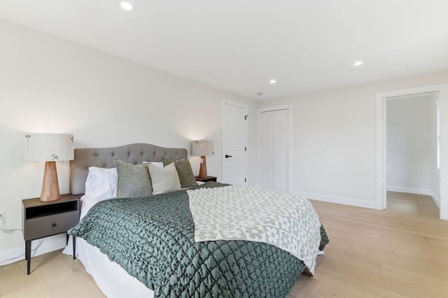 8 Guild St, Medford, MA 02155
