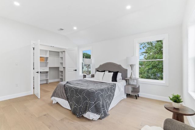 8 Guild St, Medford, MA 02155