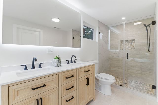 8 Guild St, Medford, MA 02155