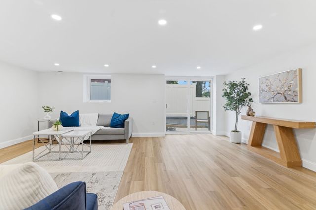 8 Guild St, Medford, MA 02155