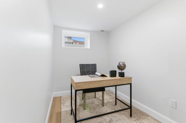 8 Guild St, Medford, MA 02155