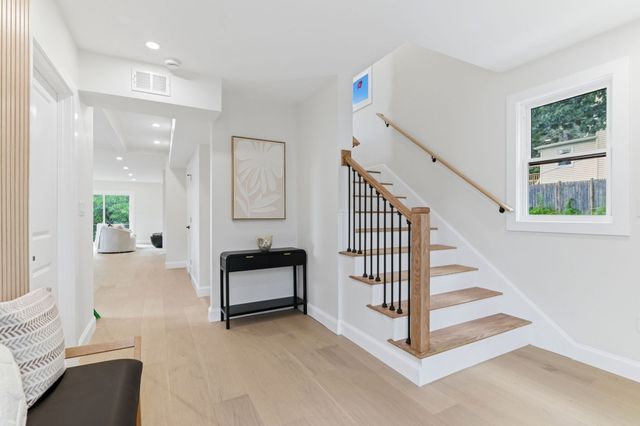 8 Guild St, Medford, MA 02155