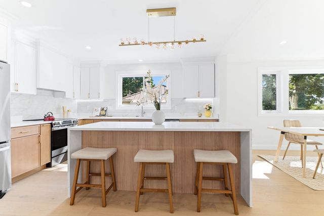 8 Guild St, Medford, MA 02155