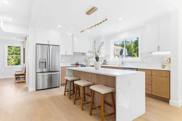 8 Guild St, Medford, MA 02155