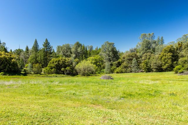 7220 Grizzly Flat Rd, Somerset, CA 95684