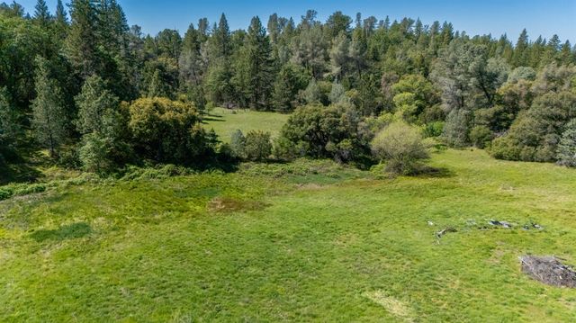 7220 Grizzly Flat Rd, Somerset, CA 95684