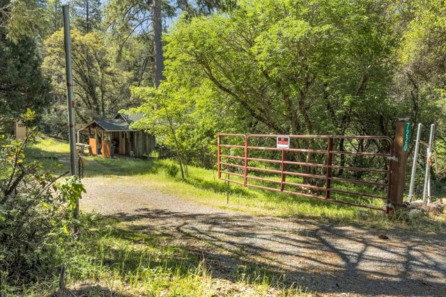 7220 Grizzly Flat Rd, Somerset, CA 95684