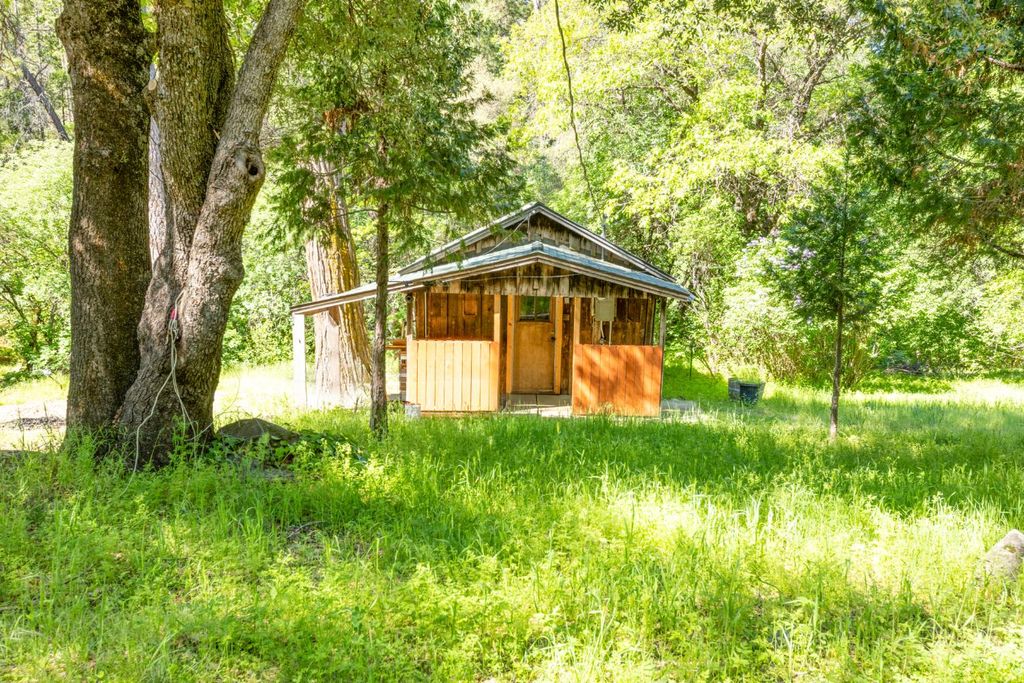 7220 Grizzly Flat Rd, Somerset, CA 95684