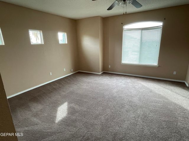 452 EMERALD PASS Avenue, Horizon City, TX 79928