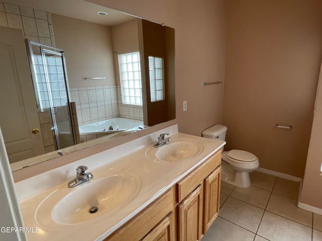 452 EMERALD PASS Avenue, Horizon City, TX 79928