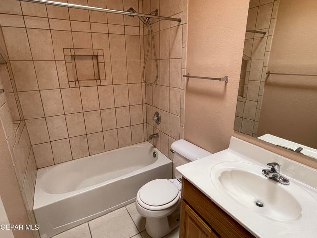 452 EMERALD PASS Avenue, Horizon City, TX 79928