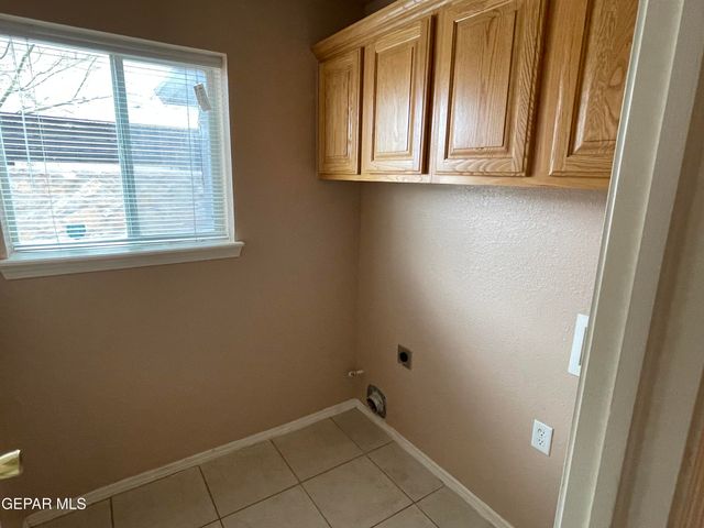 452 EMERALD PASS Avenue, Horizon City, TX 79928