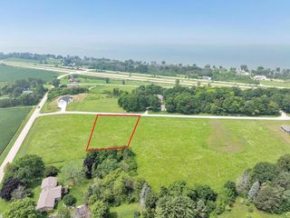 RUSTIC OAK DRIVE, Luxemburg, WI 54217