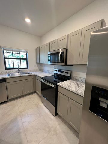 1170 SW 7th Ct, Florida City, FL 33034