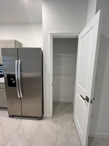 1170 SW 7th Ct, Florida City, FL 33034