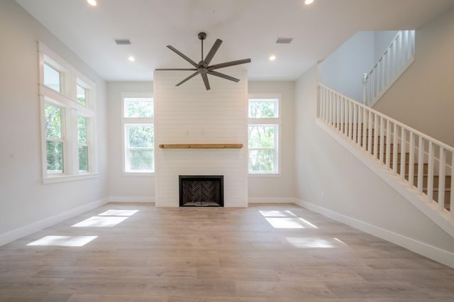 116 E Georgie Street, Point Washington, FL 32459
