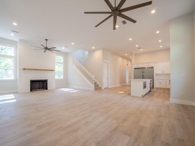 116 E Georgie Street, Point Washington, FL 32459