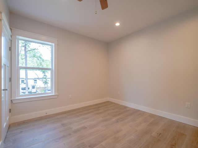 116 E Georgie Street, Point Washington, FL 32459