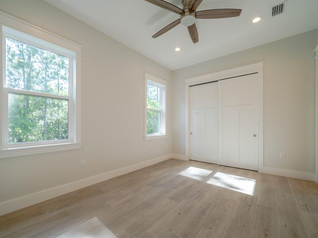 116 E Georgie Street, Point Washington, FL 32459
