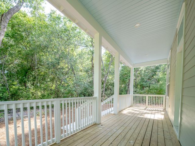 116 E Georgie Street, Point Washington, FL 32459
