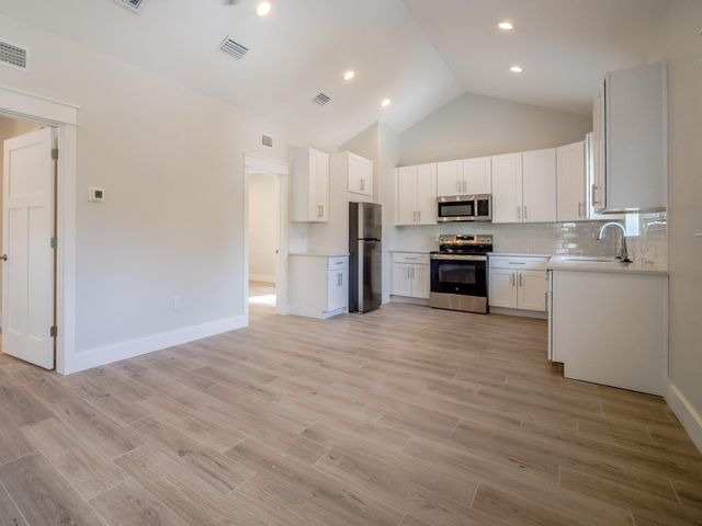 116 E Georgie Street, Point Washington, FL 32459