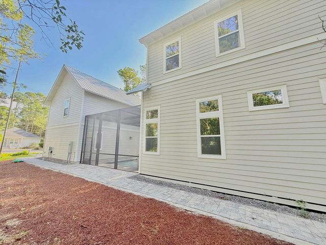 116 E Georgie Street, Point Washington, FL 32459
