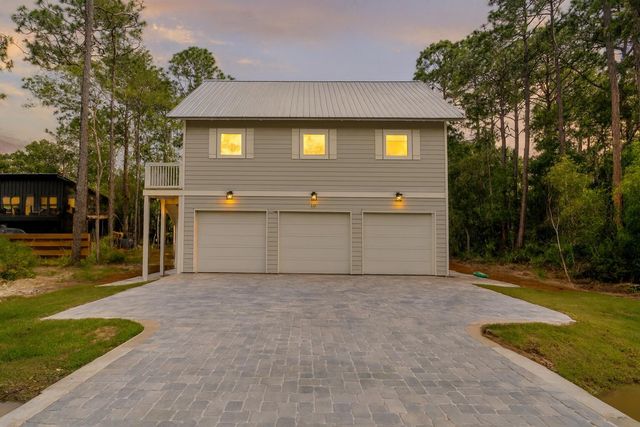 116 E Georgie Street, Point Washington, FL 32459